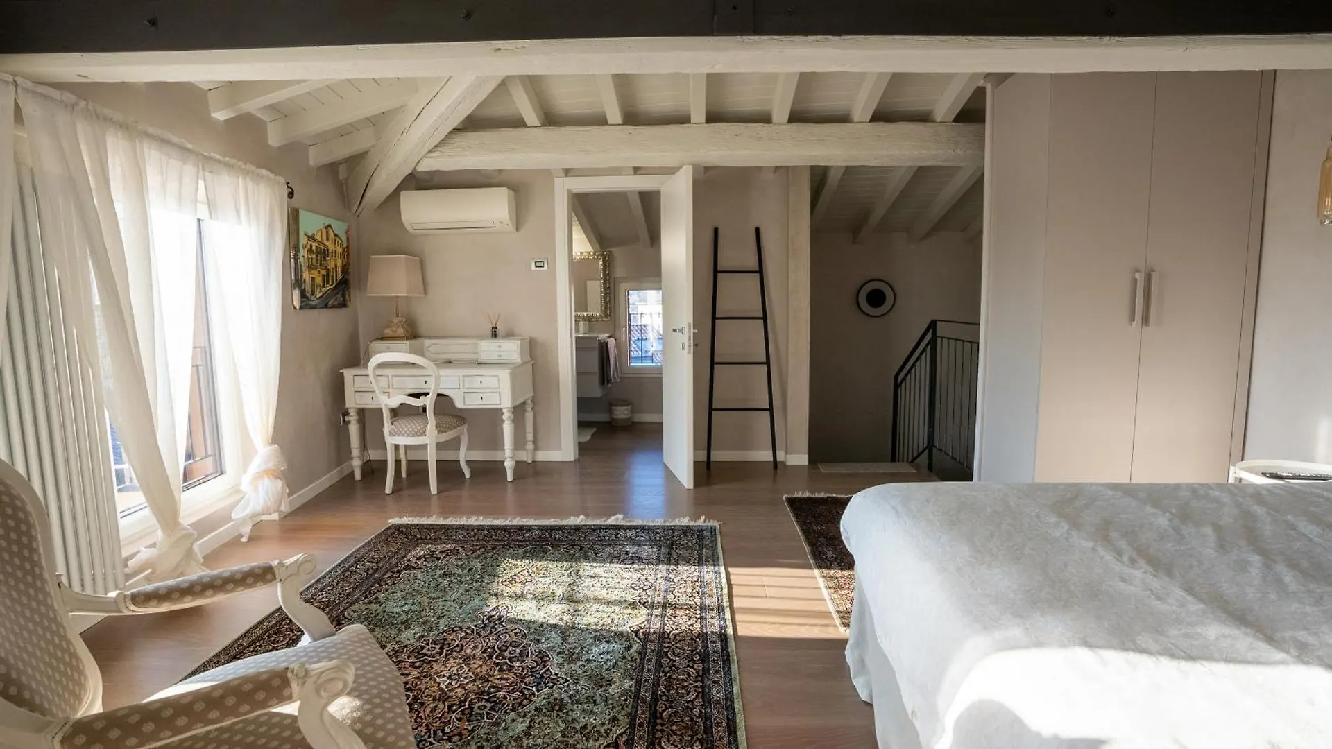 Fontanelle Apartment With View contacts
