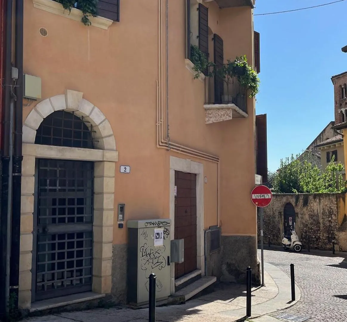 Fontanelle Apartment With View Verona